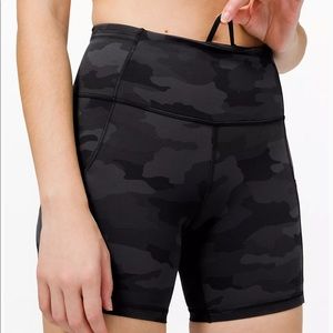 Camo fast and free high-rise short 6”